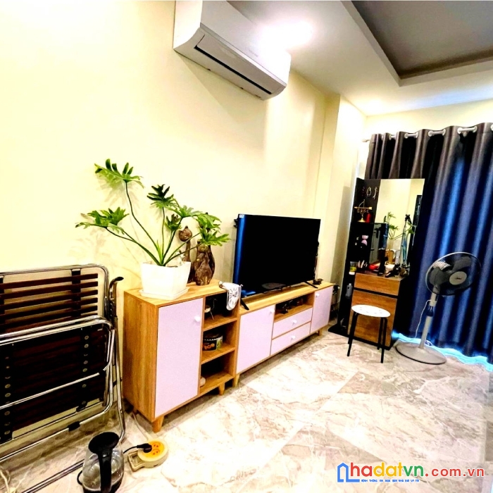 Bán nhanh nhà ngọc thuỵ  long biên  ngõ ô tô giá rẻ  31m2 5 tầng 5.1 tỷ