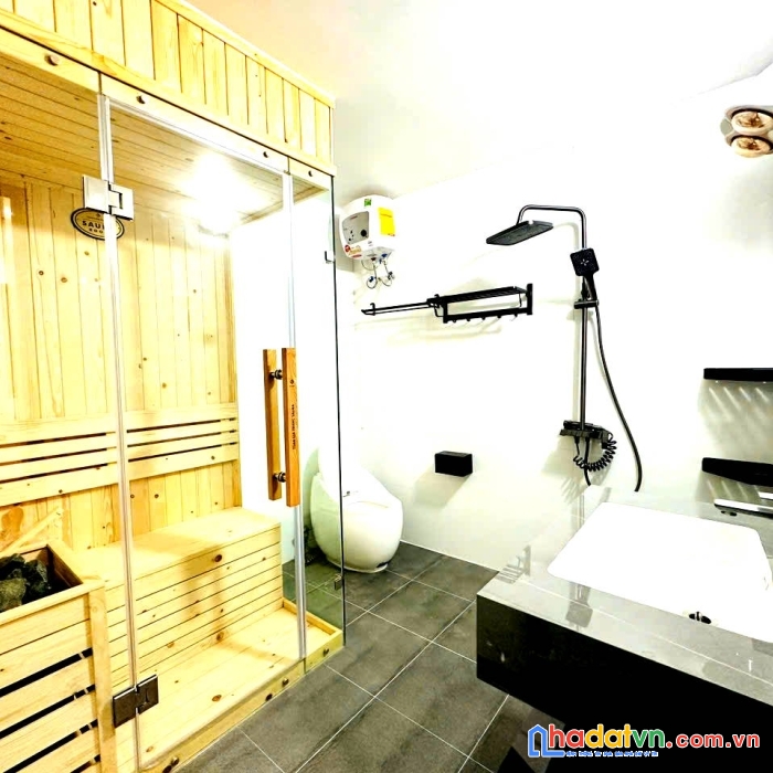 Bán nhà nghi tàm tây hồ  45m2 5 tầng  8.9 tỷ