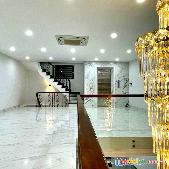 Bán nhanh nhà hoàng văn thụ hoàng mai 71m2 7 tầng 24.5 tỷ