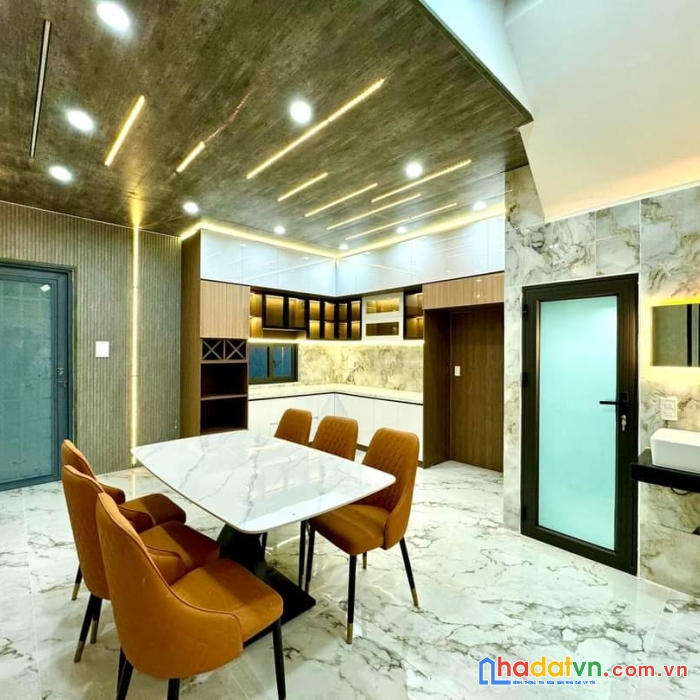 Cần bán gấp nhà 3 tầng đường hồ tỵ, hoà xuân, đà nẵng.