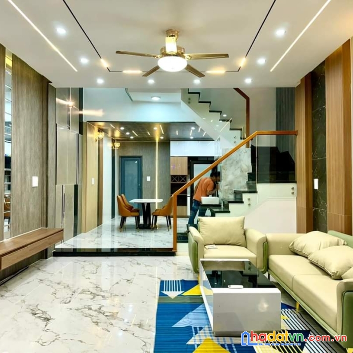 Cần bán gấp nhà 3 tầng đường hồ tỵ, hoà xuân, đà nẵng.