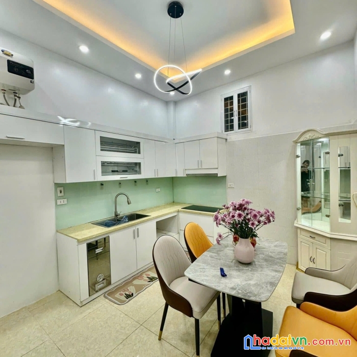 Nhà chính kinh - thanh xuân, dt 45m2 x 4t, giá 5.25 tỷ, ngõ thông sang cự lộc.