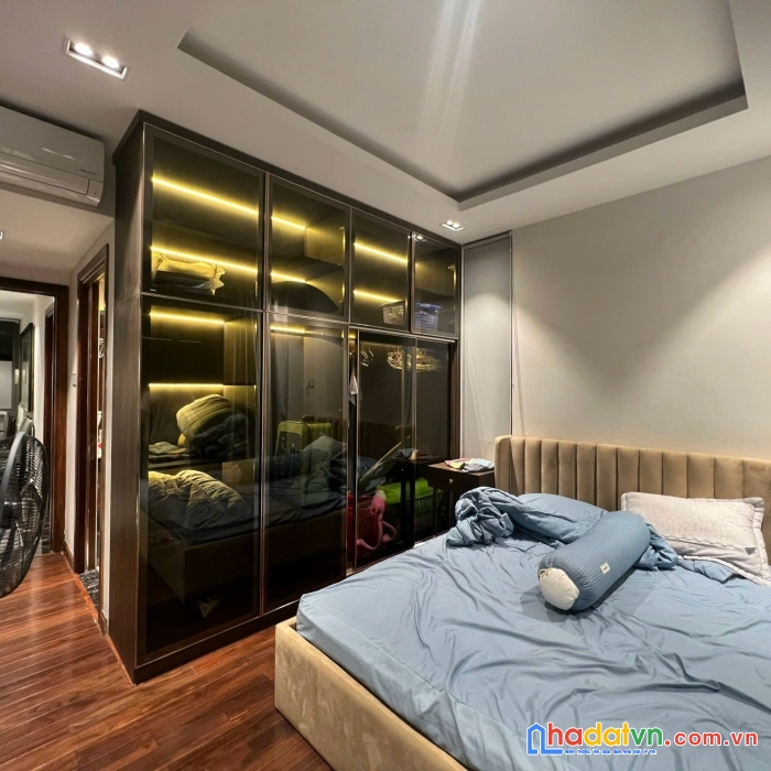 ✅ bán nhà mt 77b trần bình trọng, p1, q5
