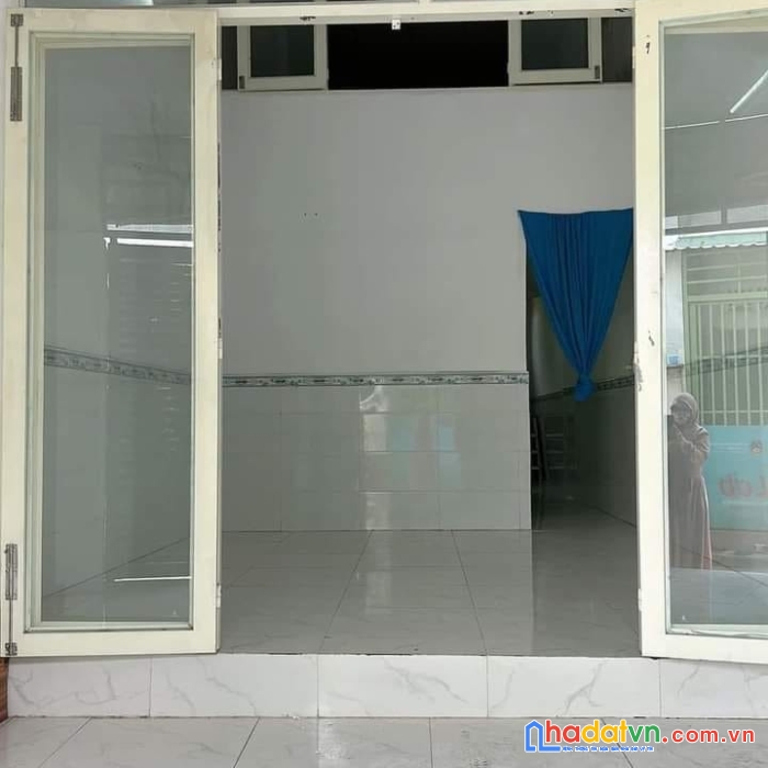 Bán nhà giáp quận bình thạnh, 54m2, (ngang 4m nở hậu 5.7m x 13m), nhỉnh 4 tỷ