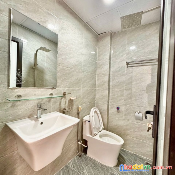 Bán căn 32m2x4t, đồng nhân- đông la full nội thất, 5 phút ra penika