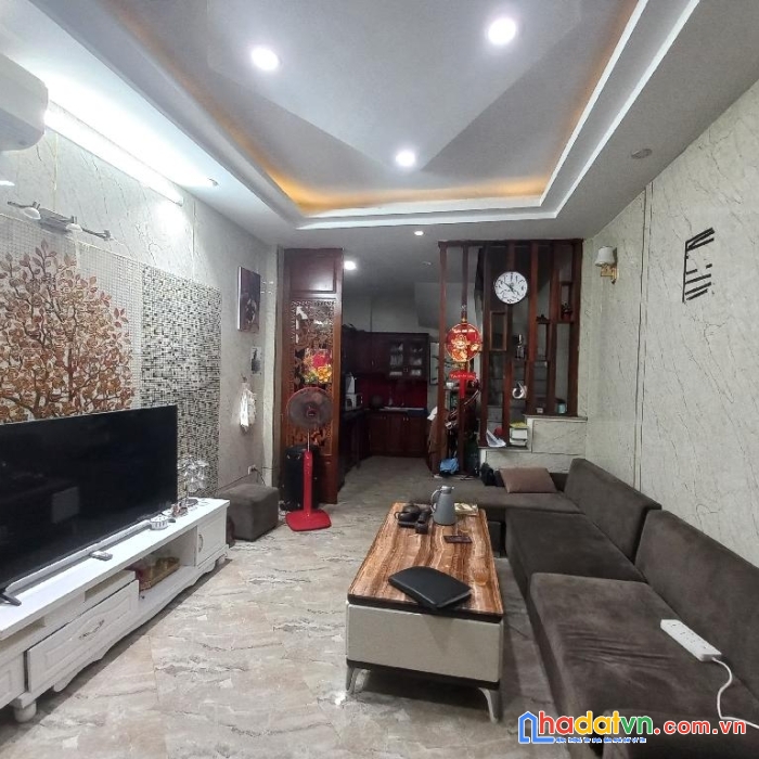 Hiếm- 28 xuân la- ngõ thông- 1 nhà ra mặt phố- 5 tầng mới – nội thất đẹp- 8.3 tỷ 