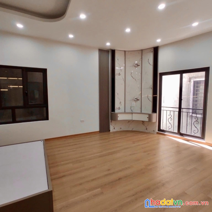 Bán nhà phố minh khai, hai bà trưng 32m, 5 tầng. giá: 7.88 tỷ