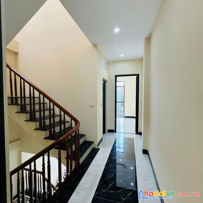 Căn lô góc 42m2x3t, đại tảo, 10m ra trục chính, gần trường, chơ, ubnd