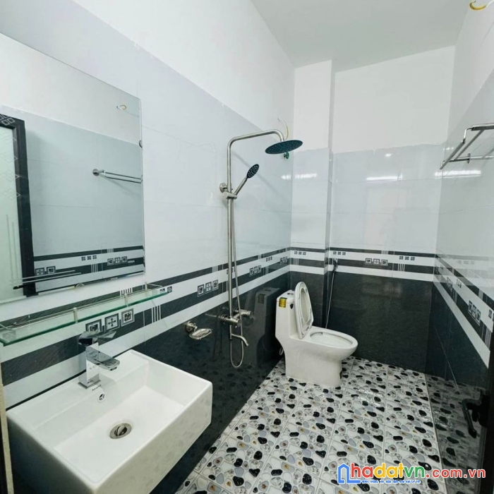 Căn lô góc 42m2x3t, đại tảo, 10m ra trục chính, gần trường, chơ, ubnd