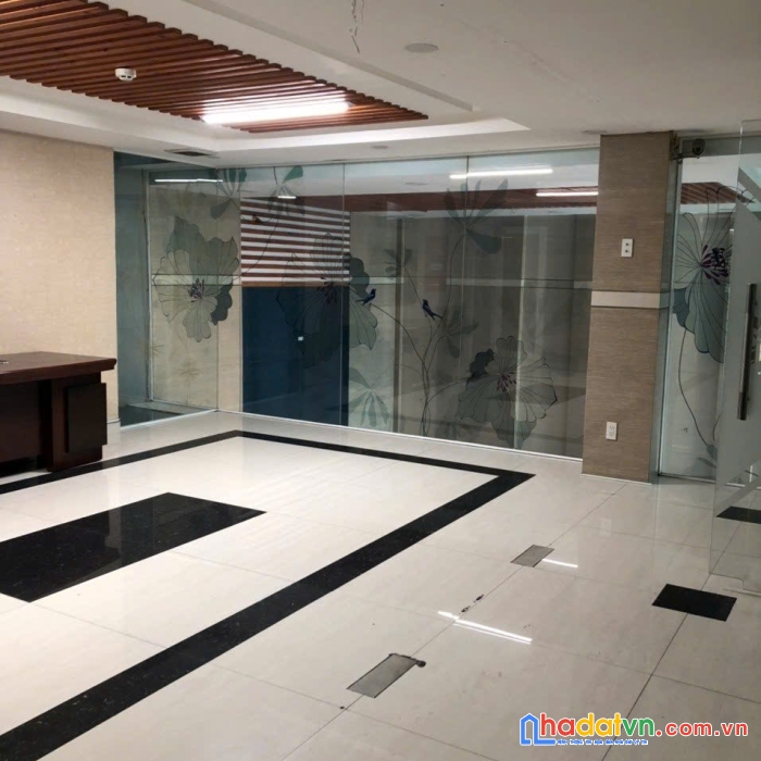 Chính chủ cho thuê nguyên tòa nhà 1 hầm + 5 lầu rộng 780m2 giá tốt, ngay trung tâm quận tân bình