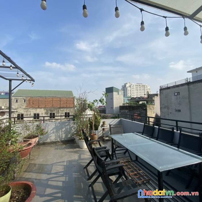 Hiếm -phố vip xuân diệu- 7 tầng thang máy- ngõ thông- cạnh mặt phố- 13.8 tỷ 
