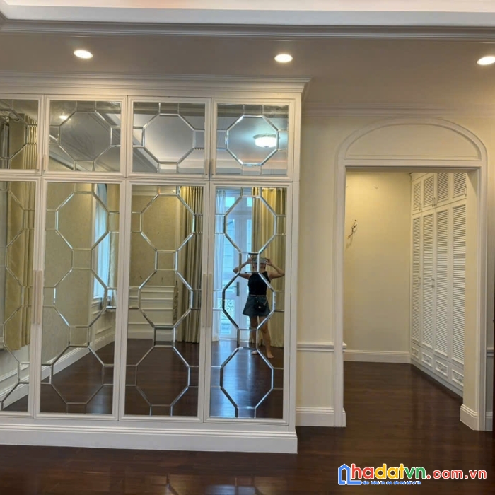 Cho thuê chdv đủ tiện nghi có bancony , toilet riêng 1344/10 lê văn lương, giá 4.5 triệu/th
