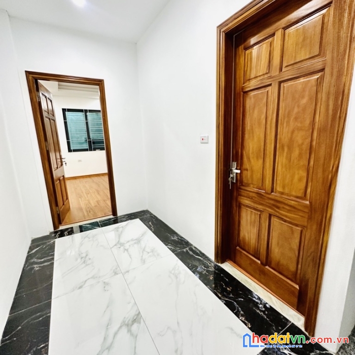 Tây hồ-âu cơ-5 tầng thang máy- 5m mặt phố- ô tô- 80m sổ vuông- mặt tiền 6m