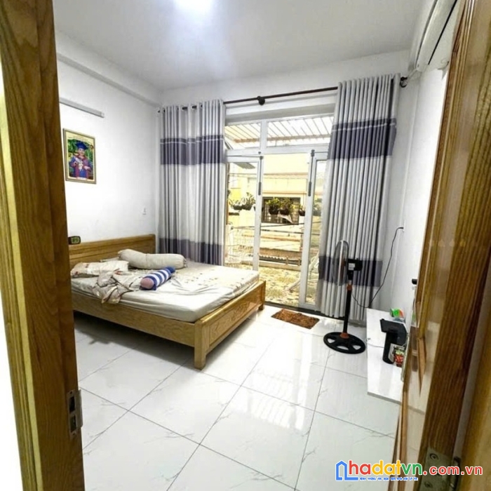 Nhà đẹp sát phạm văn chiêu, gò vấp, 53m2, ngang (4 x 13), 3 tầng, chỉ 5 tỷ