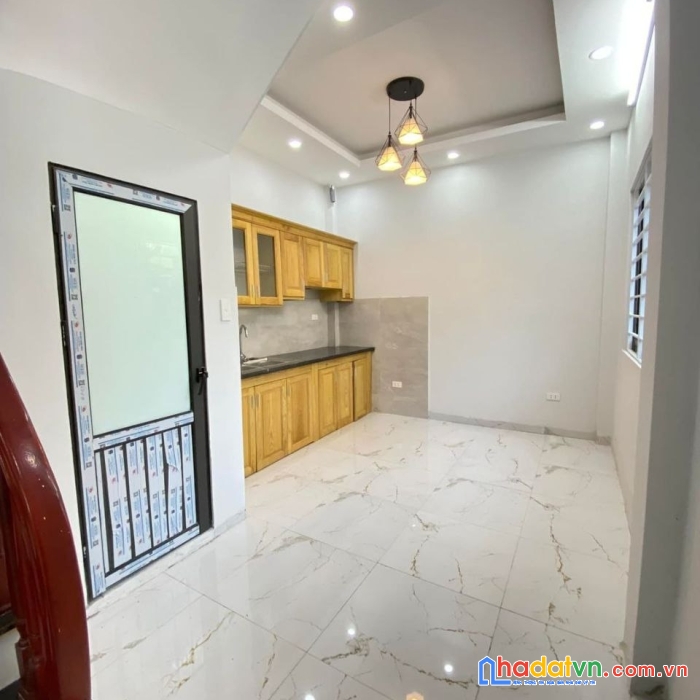 Căn lô góc 47m2x3t, gần chợ đông la, 5 phút penika tố hữu