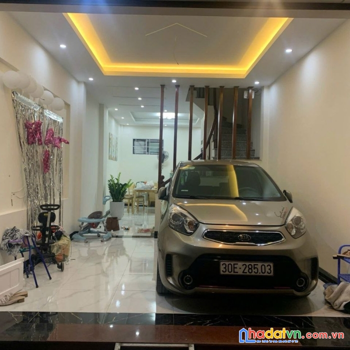 Căn lô góc 48m2x3t, full nội thất, gần chợ đông la, 5 phút penika tố hữu