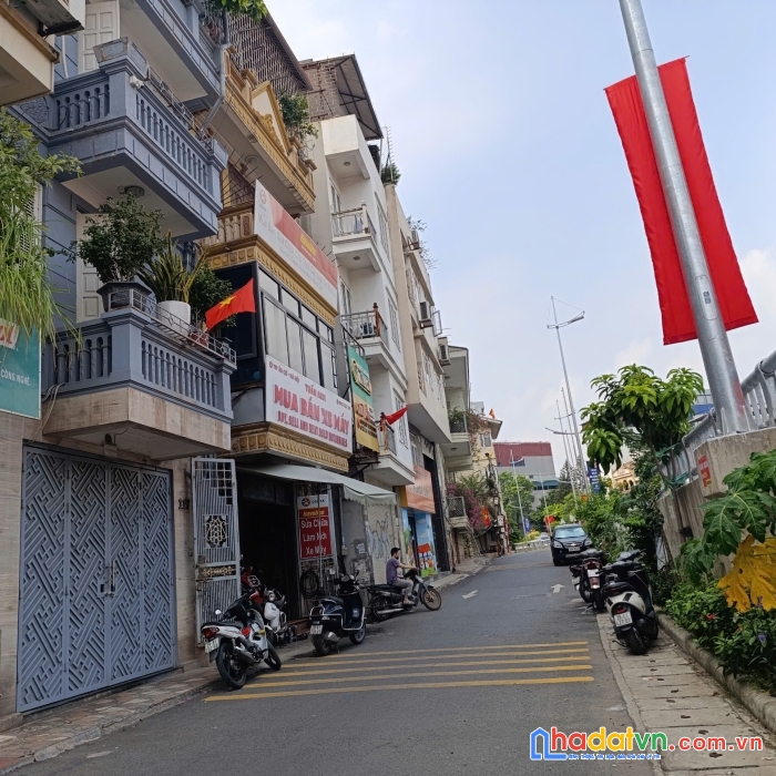 Tây hồ- sổ đỏ riêng - ô tô đỗ cửa- 67m 7.5 tỷ.  