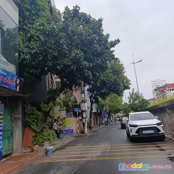 Hiếm -tây hồ- nhà trong ngõ ô tô tránh- 32m sổ đỏ- 4 tỷ. 