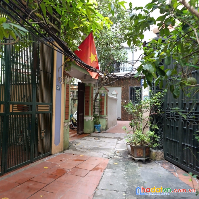 Hiếm -tây hồ- nhà trong ngõ ô tô tránh- 32m sổ đỏ- 4 tỷ. 