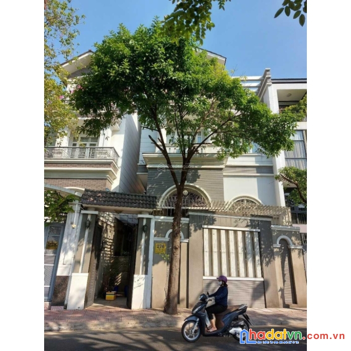 Bán nhà mt 146e19 nguyễn văn hưởng, phường thảo điền, quận 2
