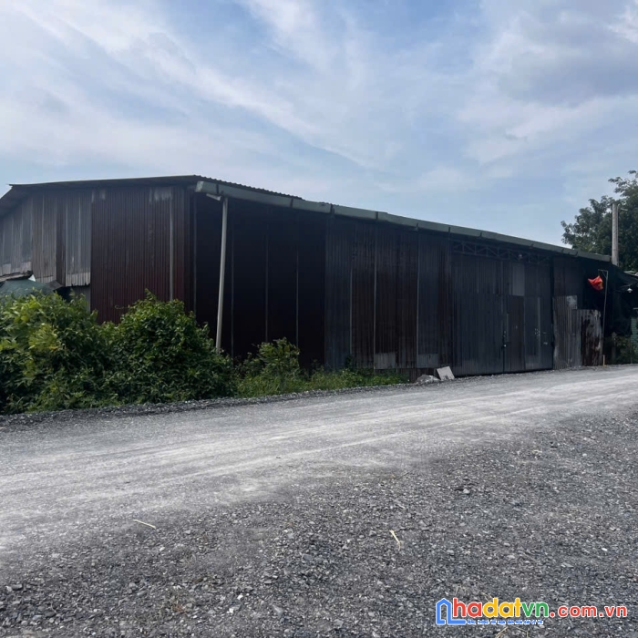 Bán kho xưởng , nhà vườn 1800m2 tại phước hiệp. củ chi. giá 5 tỷ.