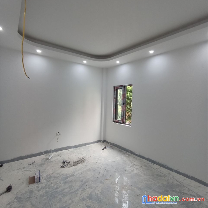 Căn lô góc 42m2x3t, oto đỗ, gần chợ đông la, 7 phút penika tố hữu