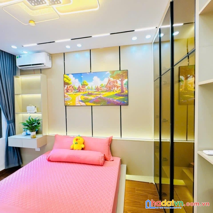 Bán nhà phố trương định, hai bà trưng 36m, 5 tầng. giá: 7.35 tỷ