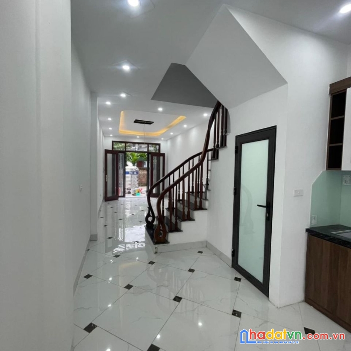 Bán căn 65m2x3t, đại tảo, oto đỗ cửa ngày đêm, gần trường, chơ, ubnd