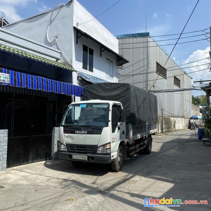 Bán nhà ngay mặt tiền chợ - gần mã lò - đường 8m - 48m2 - chỉ nhỉnh 3 tỷ xíu