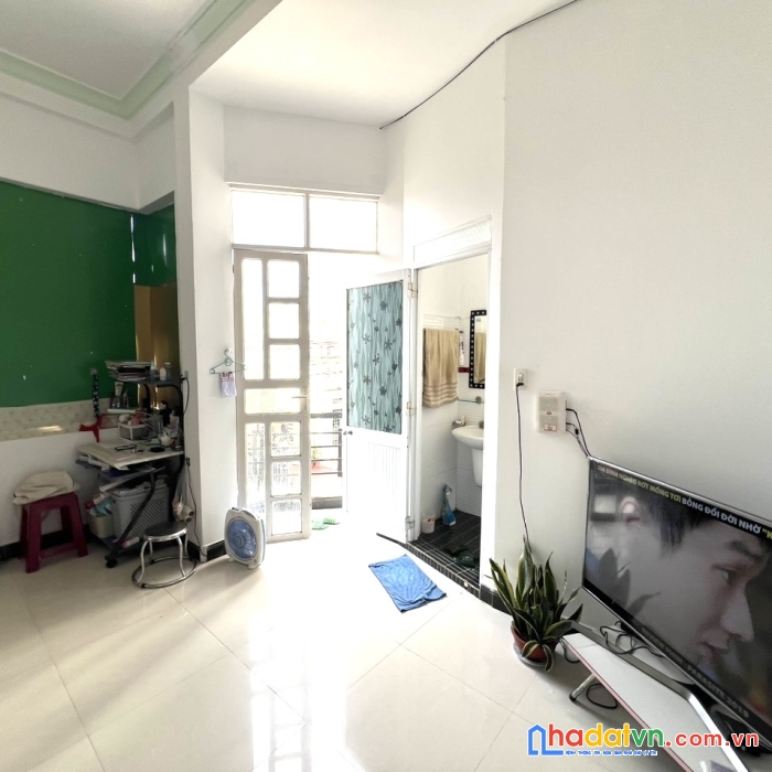 Chính chủ cần bán gấp căn nhà hẻm ngay trung tâm phường hoa lư tp pleilku -gialai 