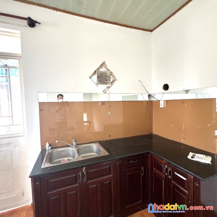 Chính chủ cần bán gấp căn nhà hẻm ngay trung tâm phường hoa lư tp pleilku -gialai 