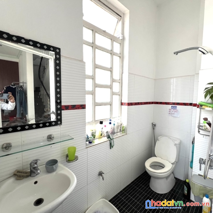 Chính chủ cần bán gấp căn nhà hẻm ngay trung tâm phường hoa lư tp pleilku -gialai 