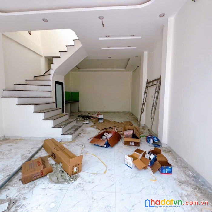 Bán căn 42m2x3t, tình lam, 50m cầu đại thành, 7 phút ra penika