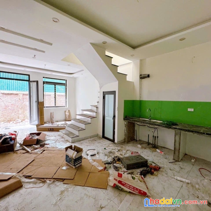 Bán căn 42m2x3t, tình lam, 50m cầu đại thành, 7 phút ra penika