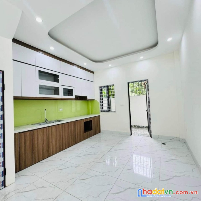 Bán căn 47m2x3t, oto đỗ, sân trước sau, gần chợ đông la, 7 phút ra penika tố hữu