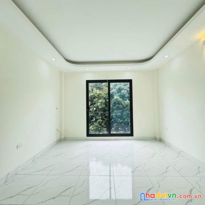Bán căn 47m2x3t, oto đỗ, sân trước sau, gần chợ đông la, 7 phút ra penika tố hữu