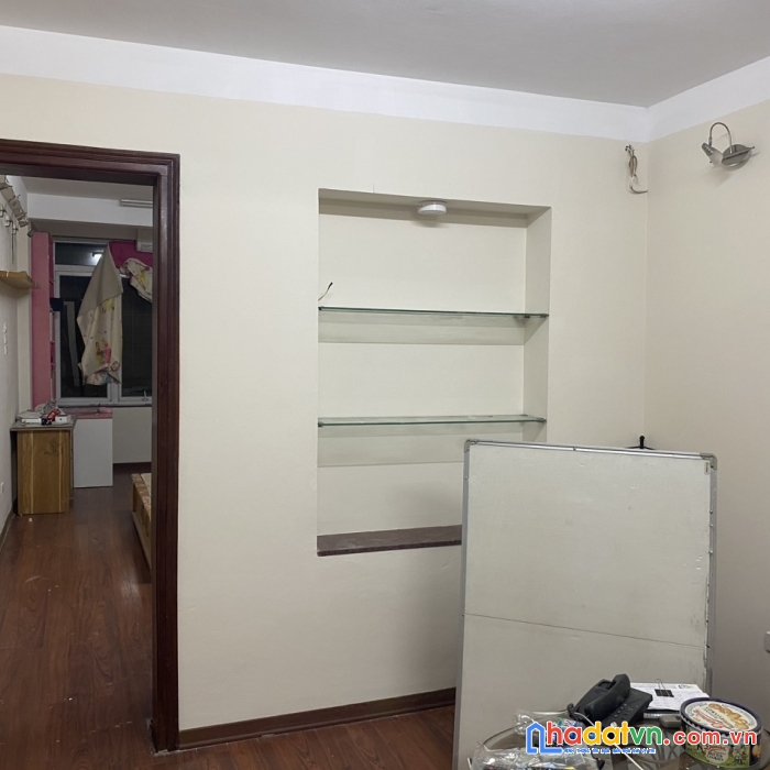 Chính chủ cho thuê căn hộ tập thể tầng 4, nhà đẹp, có đồ dùng chỉ việc xách valy vào ở