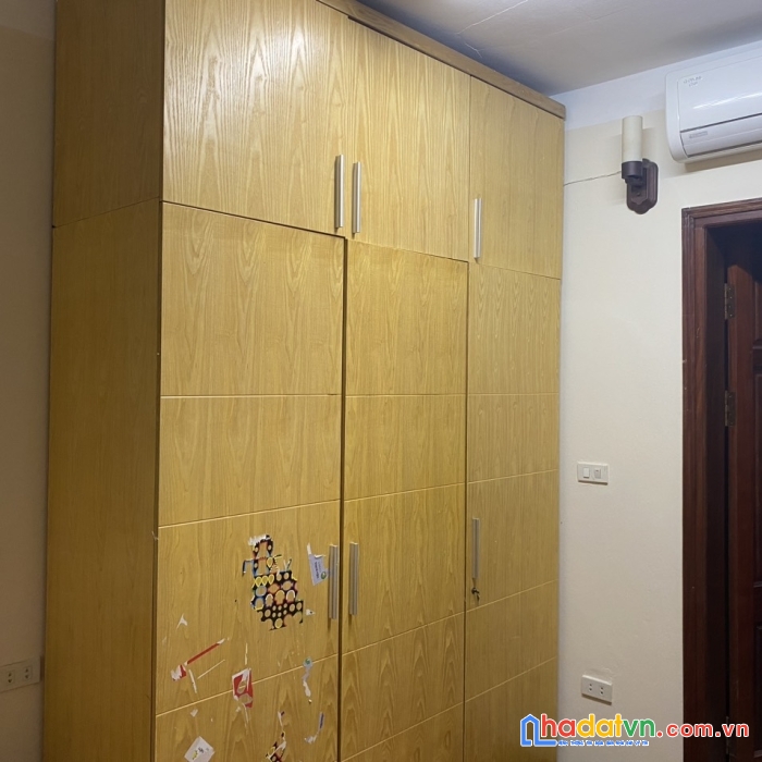 Chính chủ cho thuê căn hộ tập thể tầng 4, nhà đẹp, có đồ dùng chỉ việc xách valy vào ở