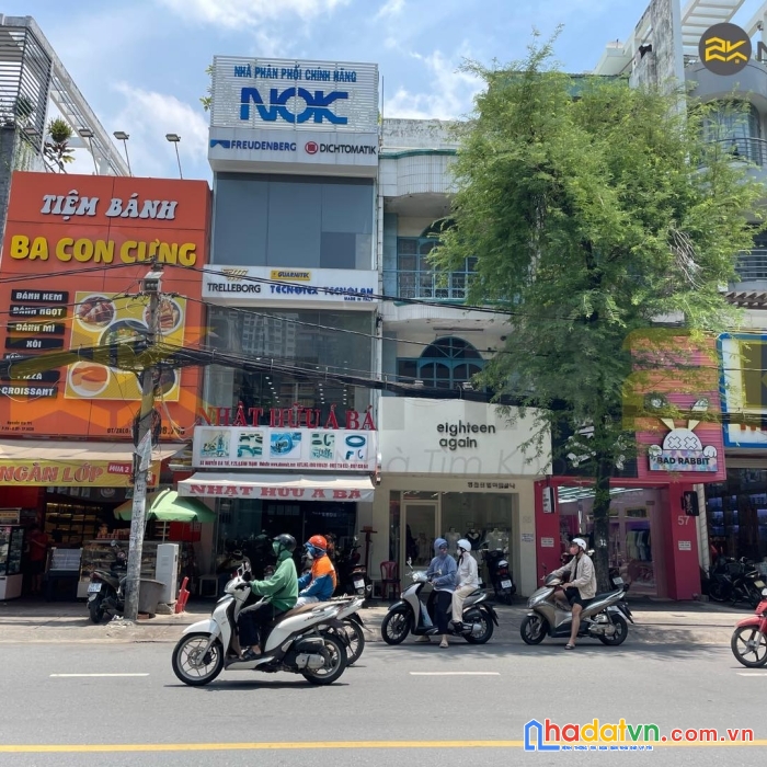 Bán nhà mặt tiền đường nguyễn gia trí (d2)- p.25- bình thạnh. dt: 4 x20(4 tầng). giá: 21 tỷ