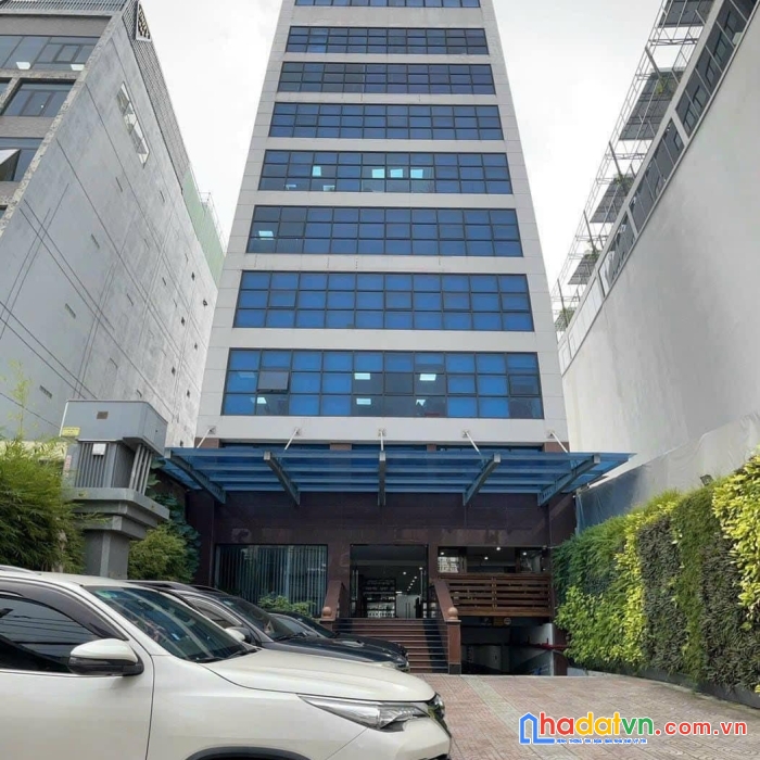 Bán đất mặt tiền đường quốc hương - thảo điền- quận 2. dt: 10 x 35m ( ctxd: hầm+7 tầng). giá: 75 tỷ