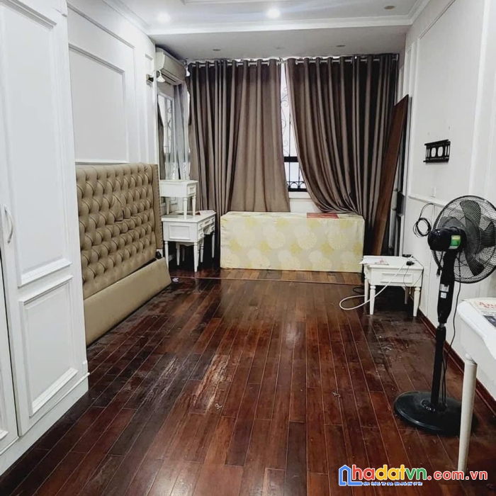 Bán nhà phố trần khát chân, hai bà trưng 30m, 4 tầng. giá: 6.8 tỷ