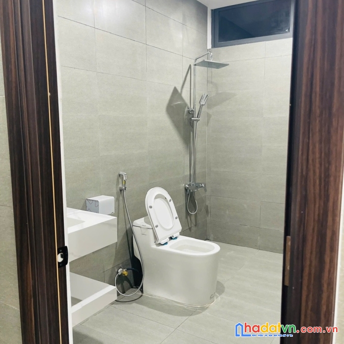 Cho thuê nhà 3 tầng shophouse làm công ty, văn phòng hoặc ở đẳng cấp nhất view sông hàn