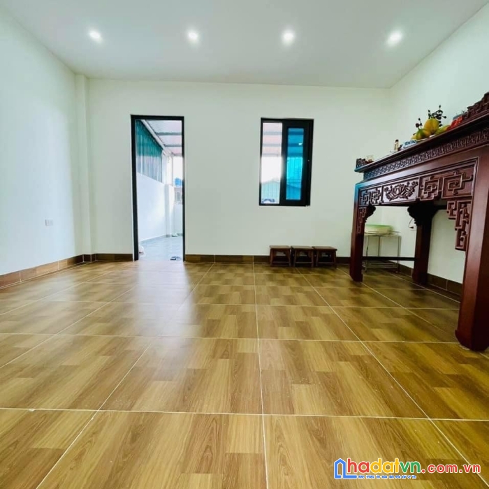 Bán nhà phố nhổn - 43m x 6t - mặt tiền 5m - thang máy - ô tô đỗ 24/24 - 50m ra ga tàu điện 