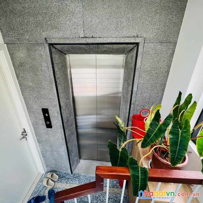 Bán nhà mặt hồ linh quang, đống đa 40m, 7 tầng, mt 7m. giá: 23.2 tỷ