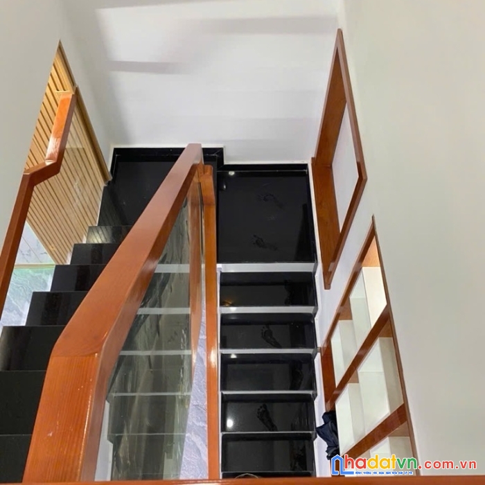 Hiếm có, nhà mới 3 tầng btct, hẻm 6m gần chợ bà chiểu, phường 24, bình thạnh - nhỉnh 6 tỷ