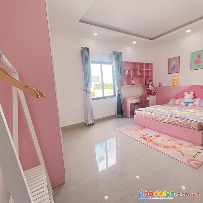 Giảm ngay 1 tỷ căn nhà đẹp 4 tầng, gần cao đẳng điện lực, đường 8m thông, sổ hồng hoàn công
