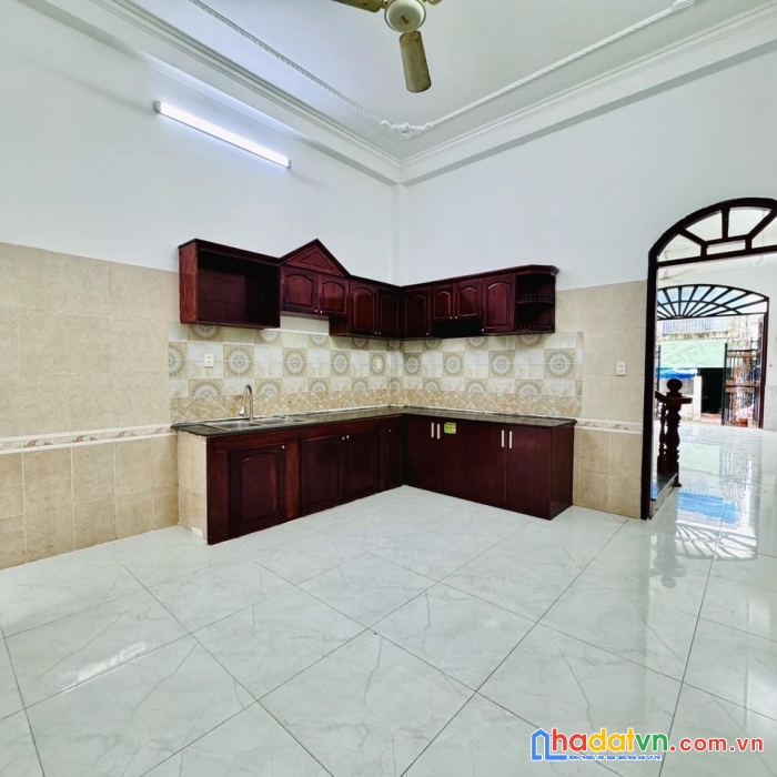 Bán nhà riêng 4 tầng hẻm xe hơi 
diện tích :4m×17m
nhà đẹp 
