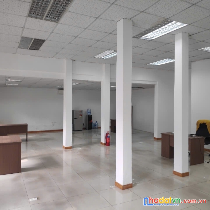 Cho thuê nhà xưởng và cụm văn phòng dt 2245m2 đường phan huy ích gần kcn tân bình