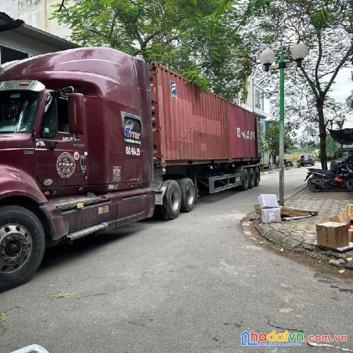 Nhà siêu đẹp - container đỗ cửa - vỉa hè - kinh doanh kết hợp ở - nhà siêu mới - thang máy xịn 

