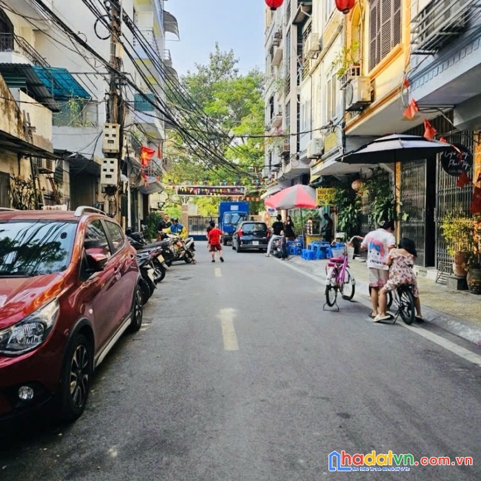 Hiếm – ba đình – 4 tầng sổ đỏ- ngõ nông gần ô tô- 3.95 tỷ